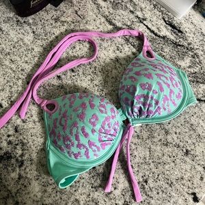 Victoria’s Secret bikini